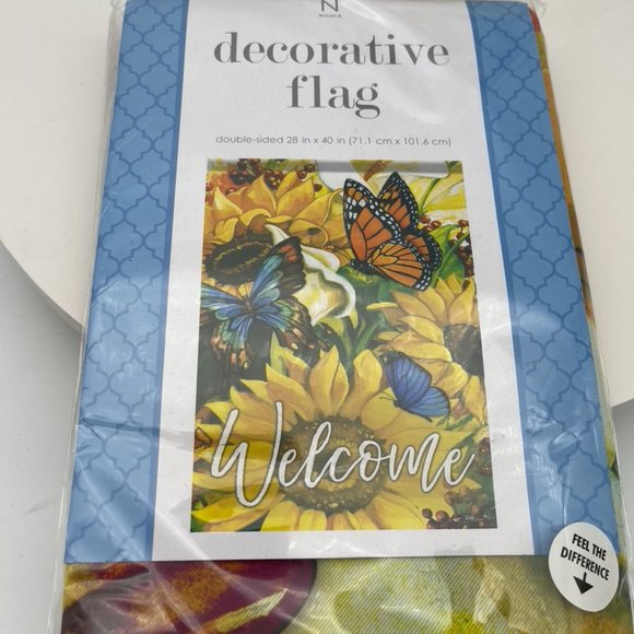 2 DECORATIVE FLAGS LARGE SIZE 28 X40 DOUBLE SIDED - Picture 12 of 14